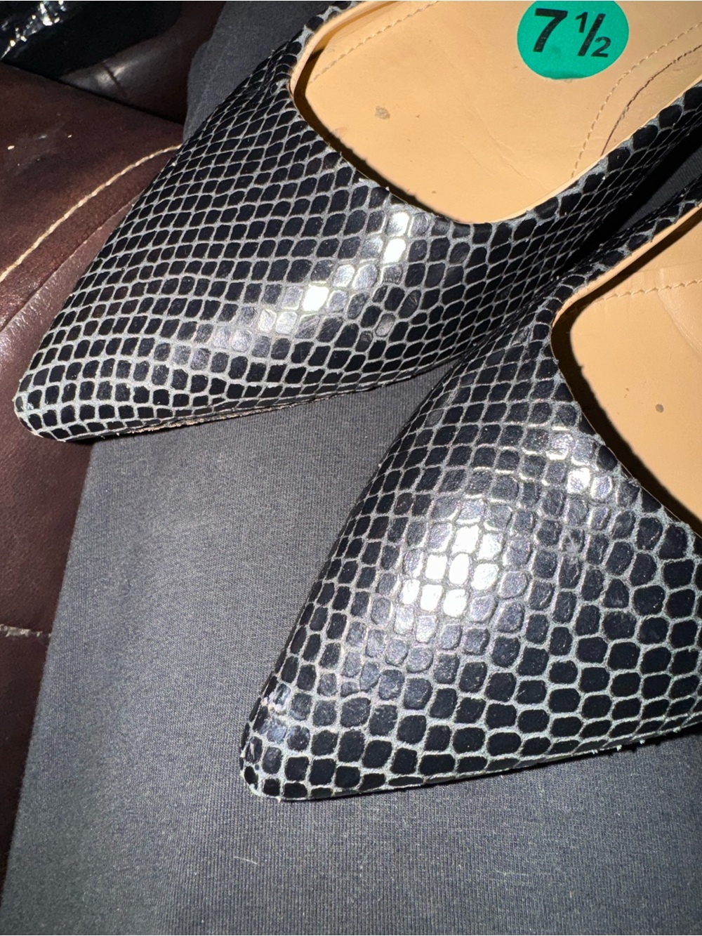 UGG Pointed Toe flats in Black Snake-Print made in Italy 7.5